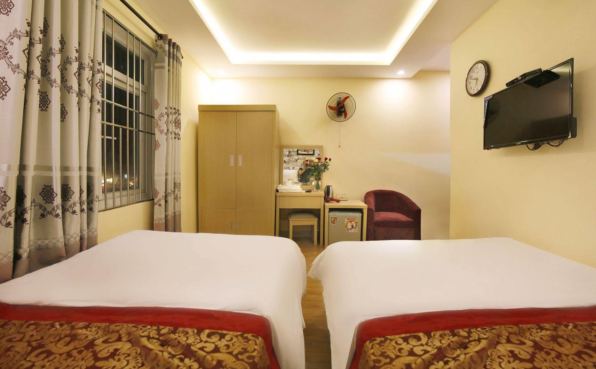 Tuan Phong Hotel Da Nang Luaran gambar